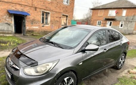 Hyundai Solaris II рестайлинг, 2012 год, 570 000 рублей, 5 фотография