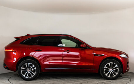 Jaguar F-Pace, 2017 год, 1 999 000 рублей, 4 фотография