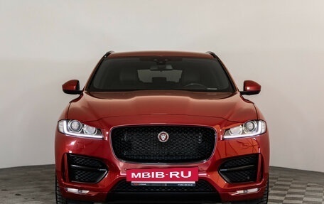 Jaguar F-Pace, 2017 год, 1 999 000 рублей, 3 фотография