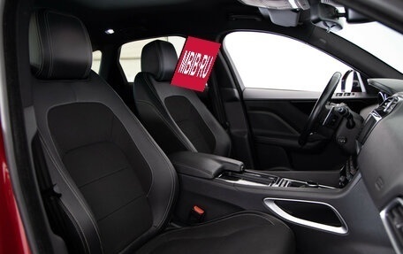 Jaguar F-Pace, 2017 год, 1 999 000 рублей, 12 фотография