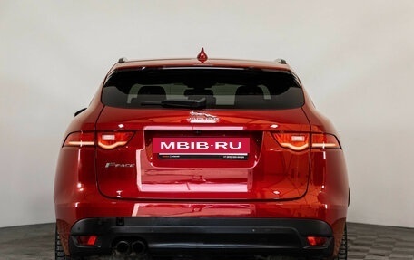 Jaguar F-Pace, 2017 год, 1 999 000 рублей, 6 фотография