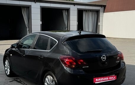Opel Astra J, 2011 год, 780 000 рублей, 5 фотография