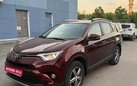 Toyota RAV4, 2016 год, 2 600 000 рублей, 2 фотография