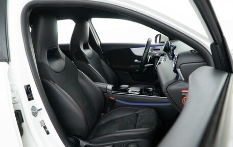 Mercedes-Benz A-Класс, 2018 год, 2 400 046 рублей, 8 фотография