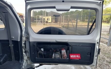 Mitsubishi Pajero III рестайлинг, 2002 год, 1 200 000 рублей, 17 фотография