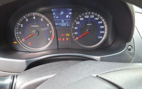 Hyundai Solaris II рестайлинг, 2013 год, 910 000 рублей, 8 фотография