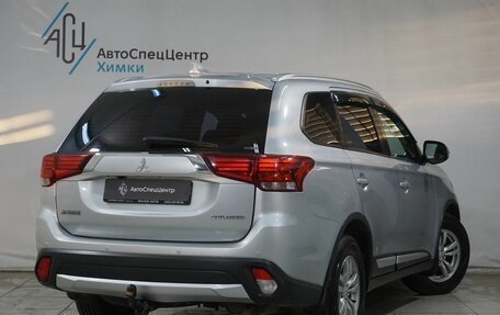 Mitsubishi Outlander III рестайлинг 3, 2017 год, 1 999 800 рублей, 2 фотография