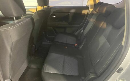 Mitsubishi Outlander III рестайлинг 3, 2017 год, 1 999 800 рублей, 6 фотография