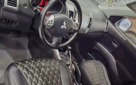 Mitsubishi Outlander III рестайлинг 3, 2008 год, 1 050 000 рублей, 9 фотография