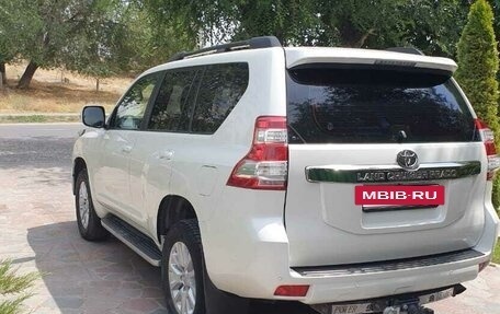 Toyota Land Cruiser Prado 150 рестайлинг 2, 2014 год, 3 350 000 рублей, 2 фотография