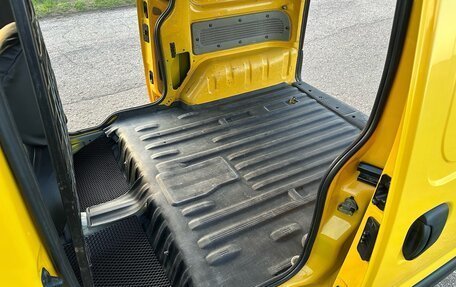 Renault Kangoo II рестайлинг, 2001 год, 295 000 рублей, 12 фотография