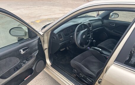 Hyundai Sonata IV рестайлинг, 2005 год, 270 000 рублей, 5 фотография
