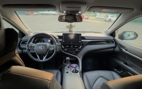 Toyota Camry, 2021 год, 3 650 000 рублей, 9 фотография