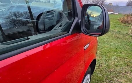 Volkswagen Multivan T6 рестайлинг, 2017 год, 2 580 000 рублей, 6 фотография