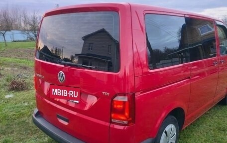 Volkswagen Multivan T6 рестайлинг, 2017 год, 2 580 000 рублей, 5 фотография