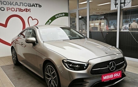 Mercedes-Benz E-Класс, 2020 год, 5 190 000 рублей, 3 фотография