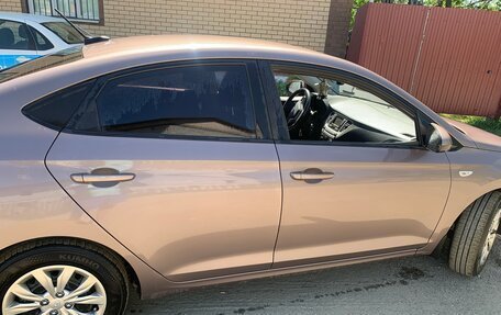 Hyundai Solaris II рестайлинг, 2019 год, 1 500 000 рублей, 5 фотография