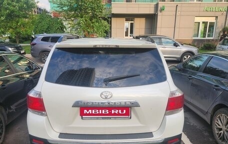 Toyota Highlander III, 2010 год, 1 900 000 рублей, 5 фотография
