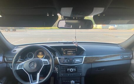 Mercedes-Benz E-Класс, 2011 год, 1 500 000 рублей, 5 фотография
