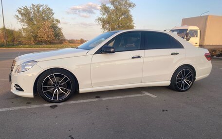Mercedes-Benz E-Класс, 2011 год, 1 500 000 рублей, 3 фотография
