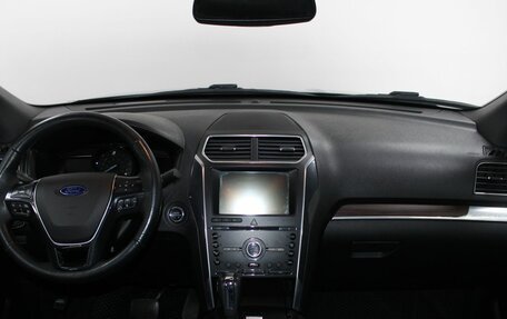 Ford Explorer VI, 2018 год, 2 999 900 рублей, 8 фотография