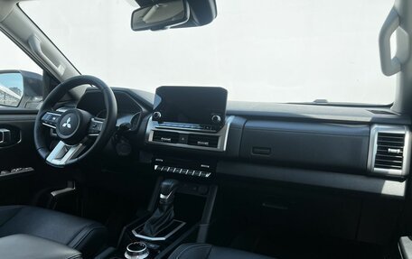Mitsubishi L200, 2024 год, 4 850 000 рублей, 14 фотография