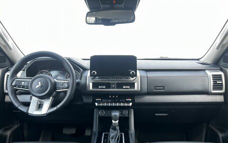 Mitsubishi L200, 2024 год, 4 850 000 рублей, 15 фотография