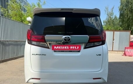 Toyota Alphard III, 2017 год, 3 550 000 рублей, 5 фотография