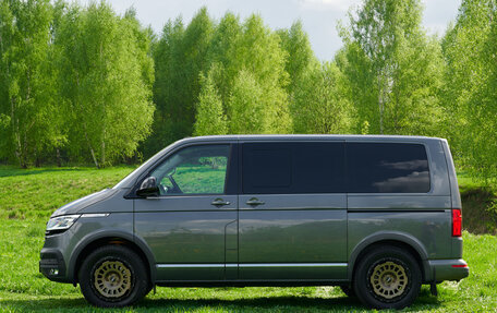 Volkswagen Multivan T6 рестайлинг, 2022 год, 9 500 000 рублей, 7 фотография