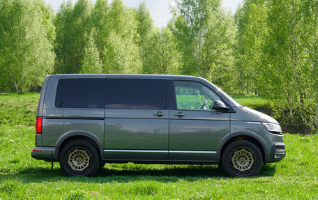 Volkswagen Multivan T6 рестайлинг, 2022 год, 9 500 000 рублей, 8 фотография