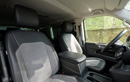 Volkswagen Multivan T6 рестайлинг, 2022 год, 9 500 000 рублей, 20 фотография