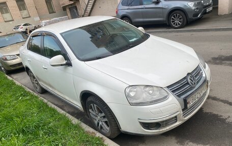 Volkswagen Jetta VI, 2010 год, 374 000 рублей, 2 фотография