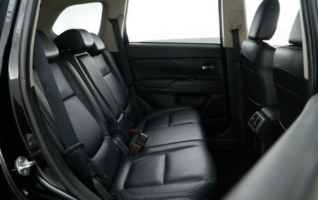 Mitsubishi Outlander III рестайлинг 3, 2019 год, 1 964 055 рублей, 8 фотография