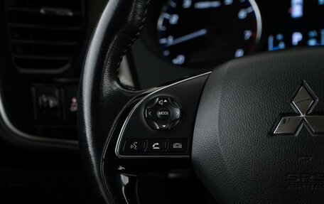 Mitsubishi Outlander III рестайлинг 3, 2019 год, 1 964 055 рублей, 14 фотография