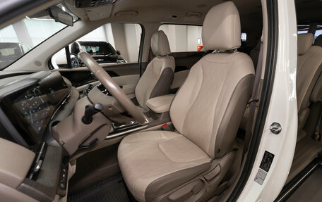 KIA Carnival, 2022 год, 3 990 000 рублей, 9 фотография