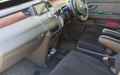 Honda Stepwgn III, 2005 год, 1 050 000 рублей, 14 фотография