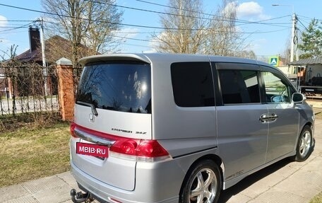 Honda Stepwgn III, 2005 год, 1 050 000 рублей, 3 фотография