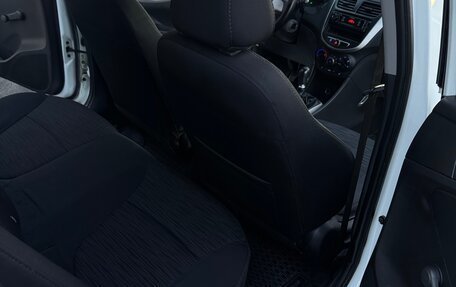 Hyundai Solaris II рестайлинг, 2015 год, 650 000 рублей, 7 фотография