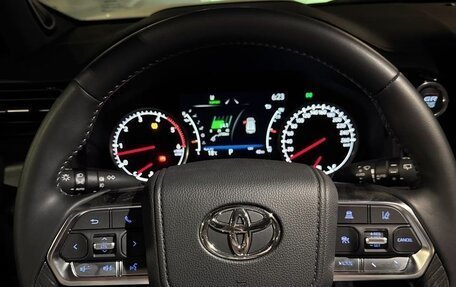 Toyota Land Cruiser, 2025 год, 12 400 000 рублей, 8 фотография