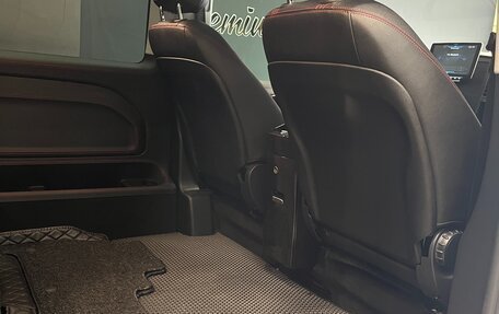 Mercedes-Benz Vito, 2019 год, 7 500 000 рублей, 13 фотография