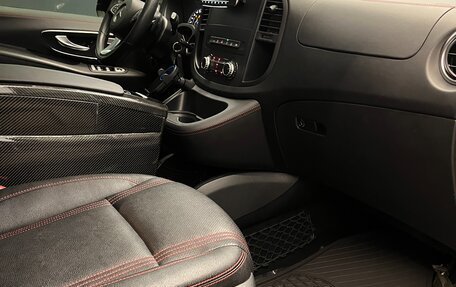 Mercedes-Benz Vito, 2019 год, 7 500 000 рублей, 17 фотография