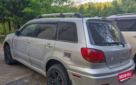 Mitsubishi Outlander III рестайлинг 3, 2003 год, 380 000 рублей, 5 фотография