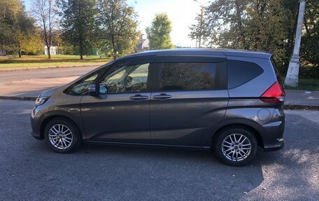 Honda Freed II, 2017 год, 1 515 000 рублей, 4 фотография