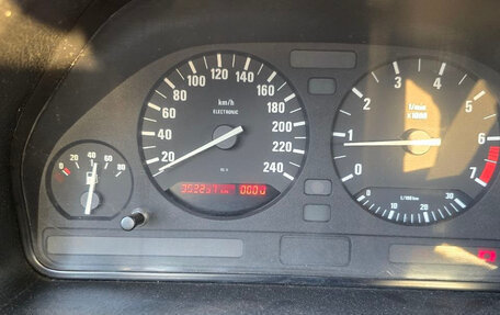 BMW 5 серия, 1992 год, 700 000 рублей, 7 фотография