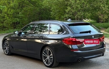 BMW 5 серия, 2019 год, 2 900 000 рублей, 2 фотография