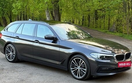 BMW 5 серия, 2019 год, 2 900 000 рублей, 4 фотография