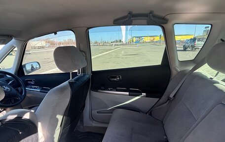 Toyota Opa I рестайлинг, 2004 год, 650 000 рублей, 17 фотография