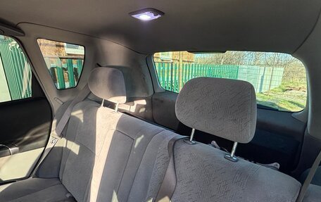 Toyota Opa I рестайлинг, 2004 год, 650 000 рублей, 22 фотография