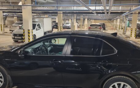 Toyota Camry, 2021 год, 2 600 000 рублей, 3 фотография