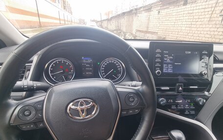 Toyota Camry, 2021 год, 2 600 000 рублей, 5 фотография
